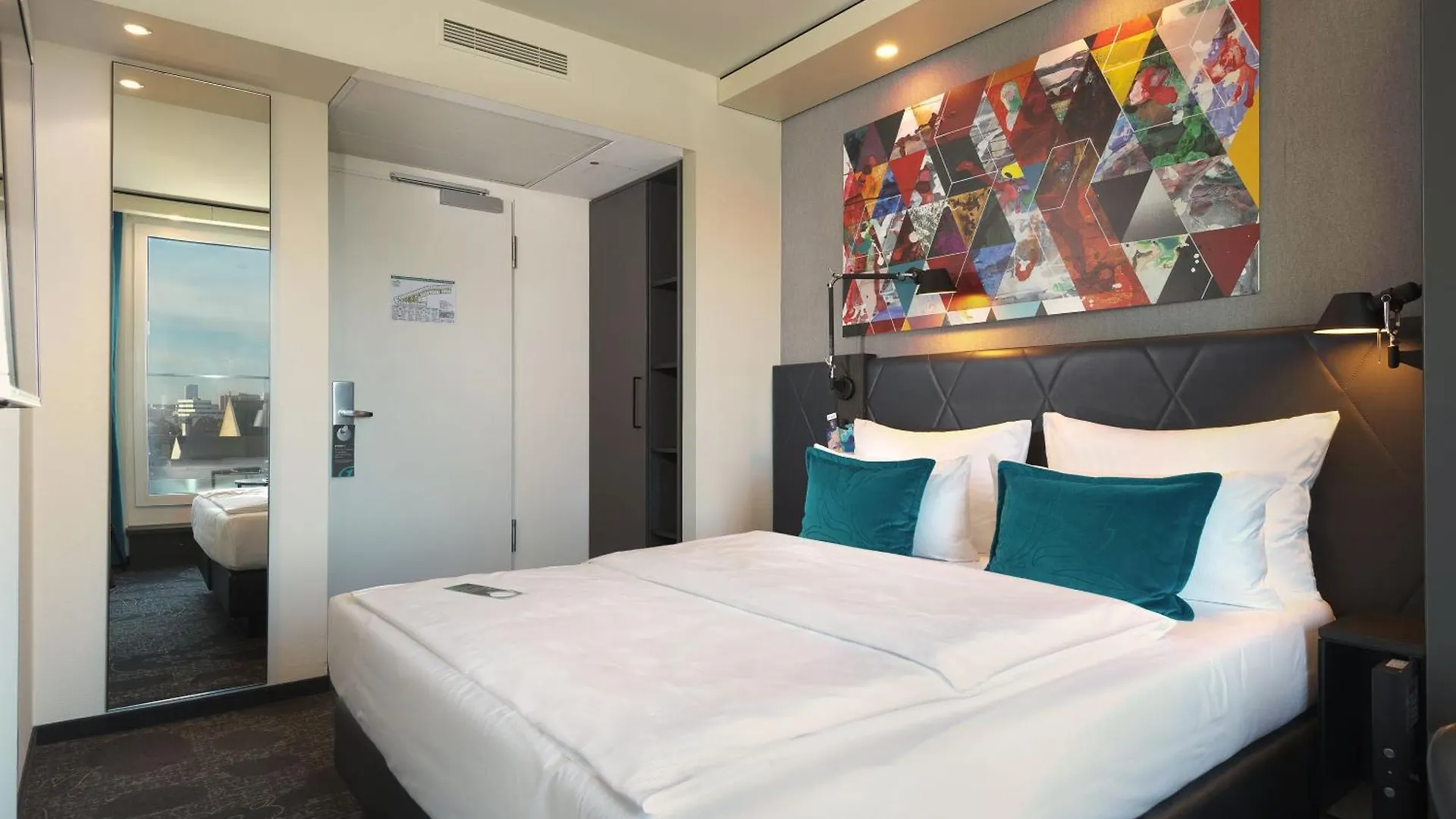 Motel One Frankfurt-Roemer Frankfurt am Main 3*,  Almanya